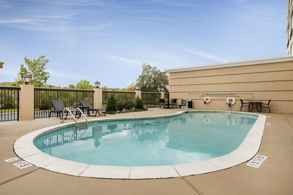 Holiday Inn Savannah South - I-95 Gateway By Ihg Georgetown Exterior photo