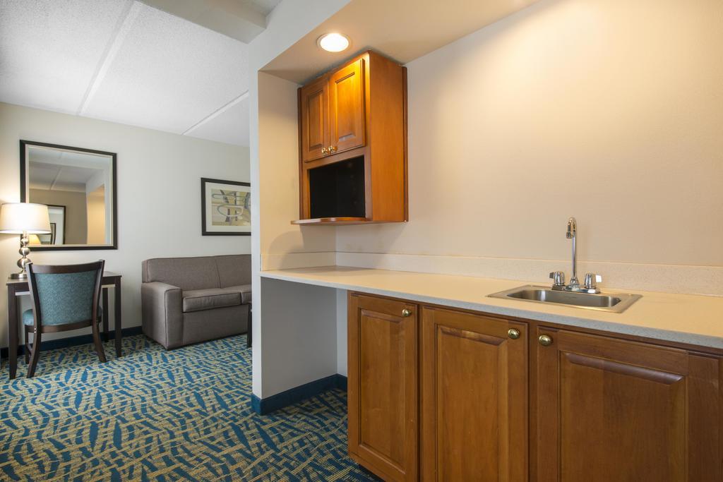 Holiday Inn Savannah South - I-95 Gateway By Ihg Georgetown Exterior photo