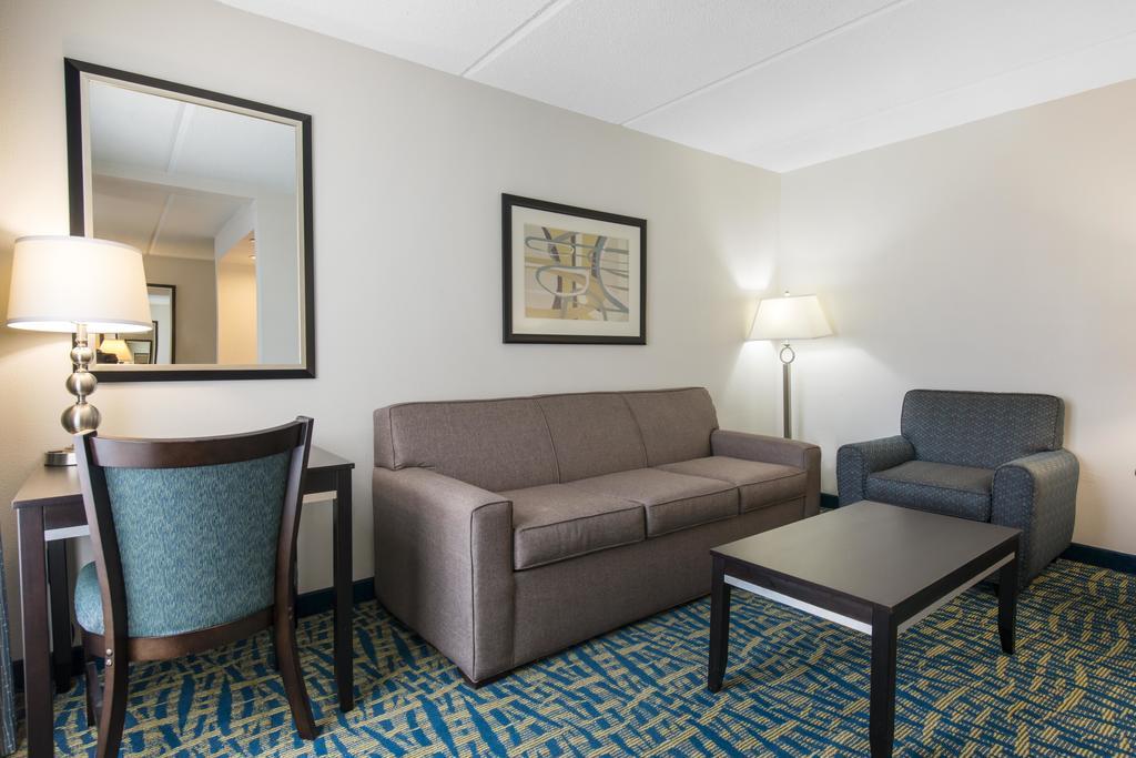 Holiday Inn Savannah South - I-95 Gateway By Ihg Georgetown Exterior photo
